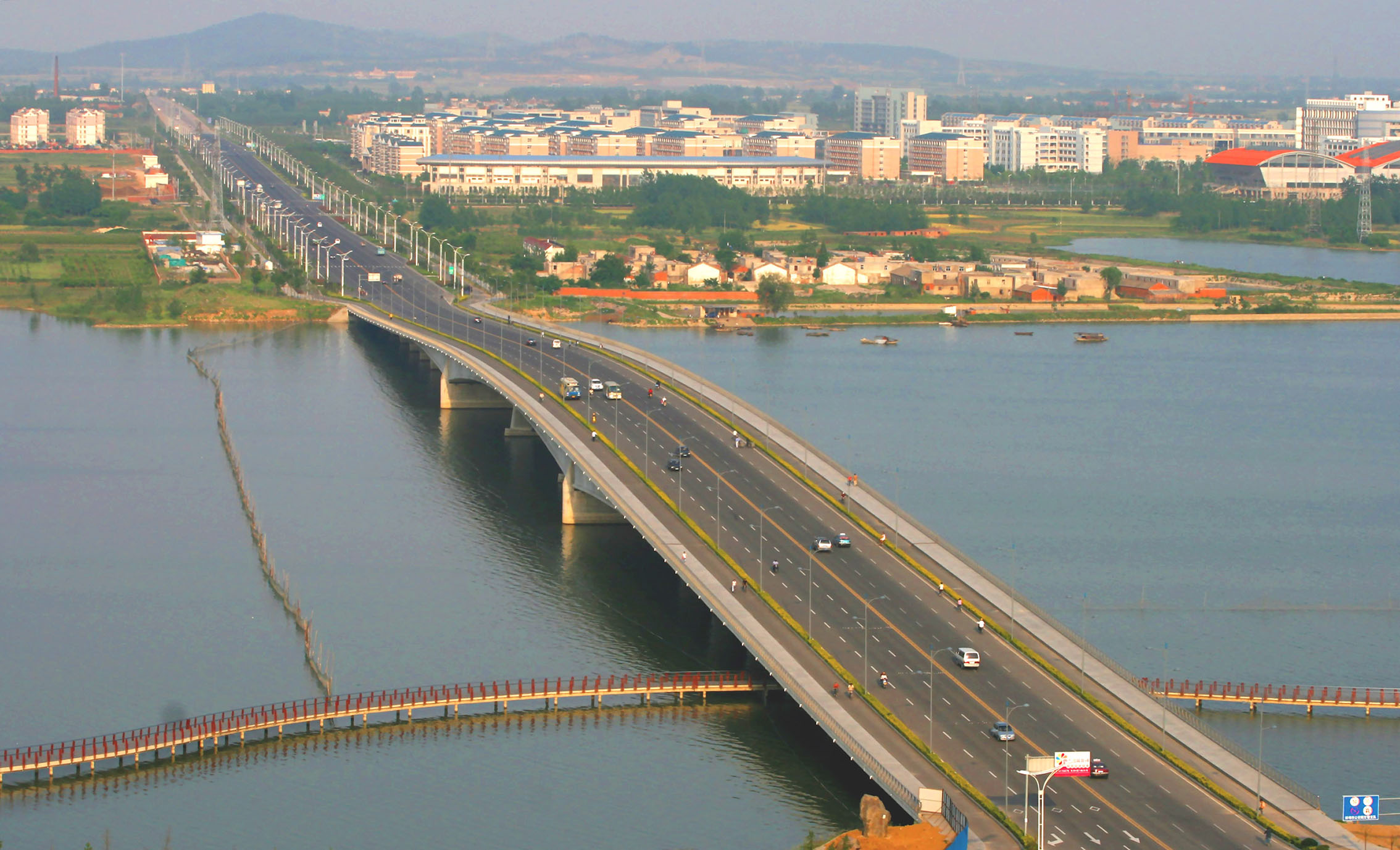 龍湖大橋.jpg