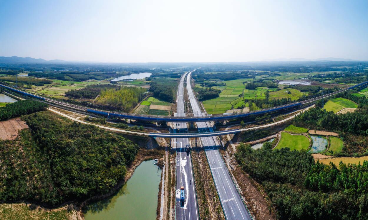 京滬高鐵下穿立交橋.jpg